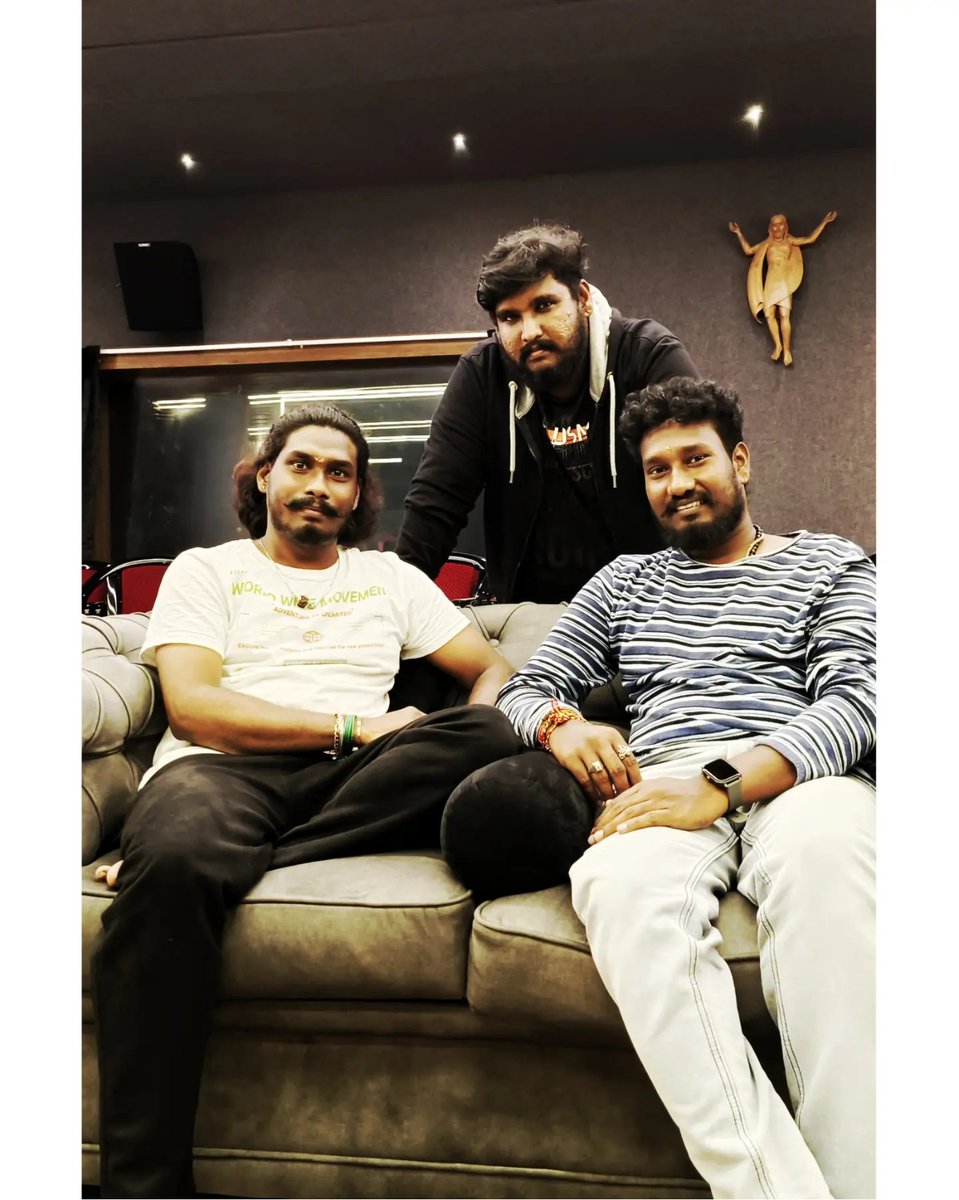 KjdKaarthikeya's tweet photo. Recording Session 🥁
Thanks 🙏
Kanth Mama
Pyare Mama
.
.
.
.
#recording #session #livemusic #livefolk #music #musician #cine #taiko #drums #dhol #maharashtra #bass #bassdrum #kjd #kjdk #kjdkaarthikeya #kjdkaarthikeyamusical https://t.co/IdN1D7y4bk