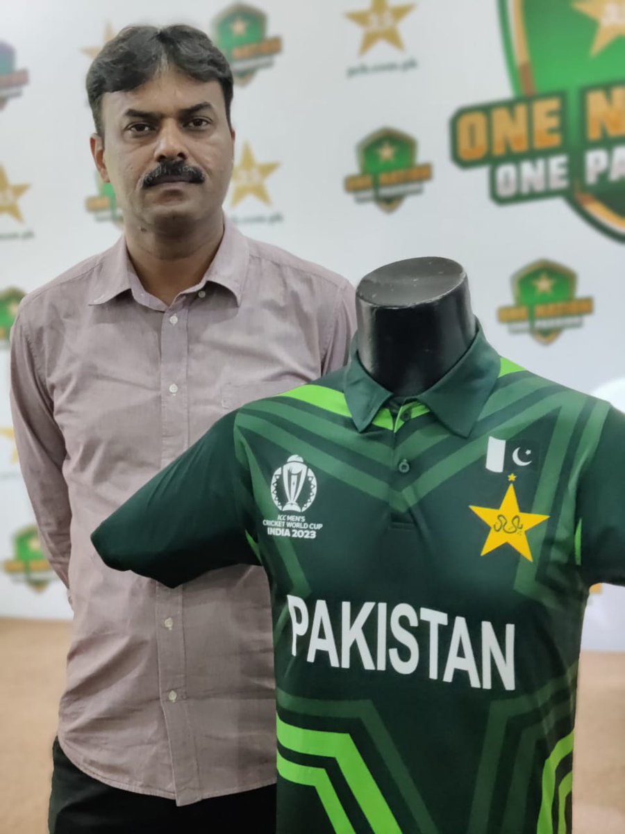 Pakistan Team KIT World Cup 2023
#worldcup2023 
#worldcup 
#PCB 
#pakistanworldcupkit 
#ZakaAshraf 
#talonnews
#pakistancricket 
#playfield 
@TalonNewsHD