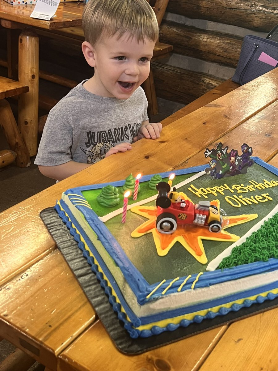 emilyrose796's tweet photo. Ollie got so excited when people started singing Happy Birthday to him. It just melts my heart 🥰 https://t.co/lU3ENWzwX4