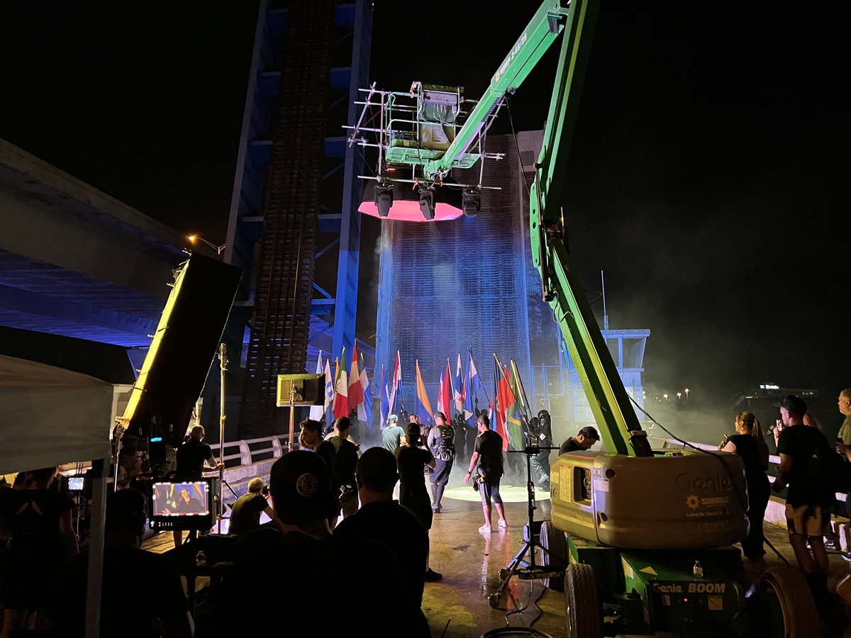 filmmiami_'s tweet photo. Miami-Dade is the Latin Music Capitol of the world, & we are proud to showcase our amazing production crews! Sneak peek behind-the-scenes of a local music video production with an international superstar! #FilmedInMiamiDade #Elasticpeople #musicvideos https://t.co/WQwe4eWc5Y