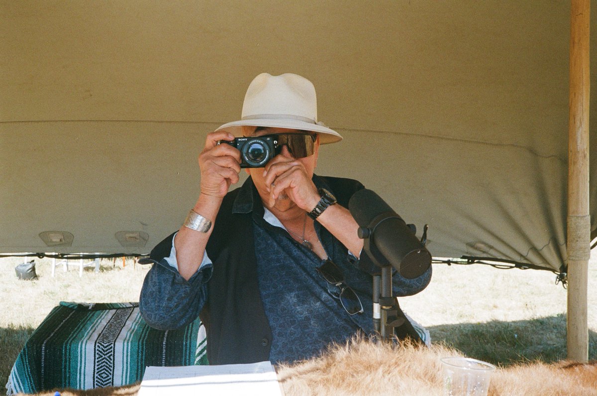 OrcaCoveMedia's tweet image. It has been amazing to work with the legendary Graham Greene once again on our newest production #SweetSummerPowWow

Graham will play our MC - we can't wait to see the finished film!

Behind-the-scenes images by Gavin Andrews movingimagery.ca