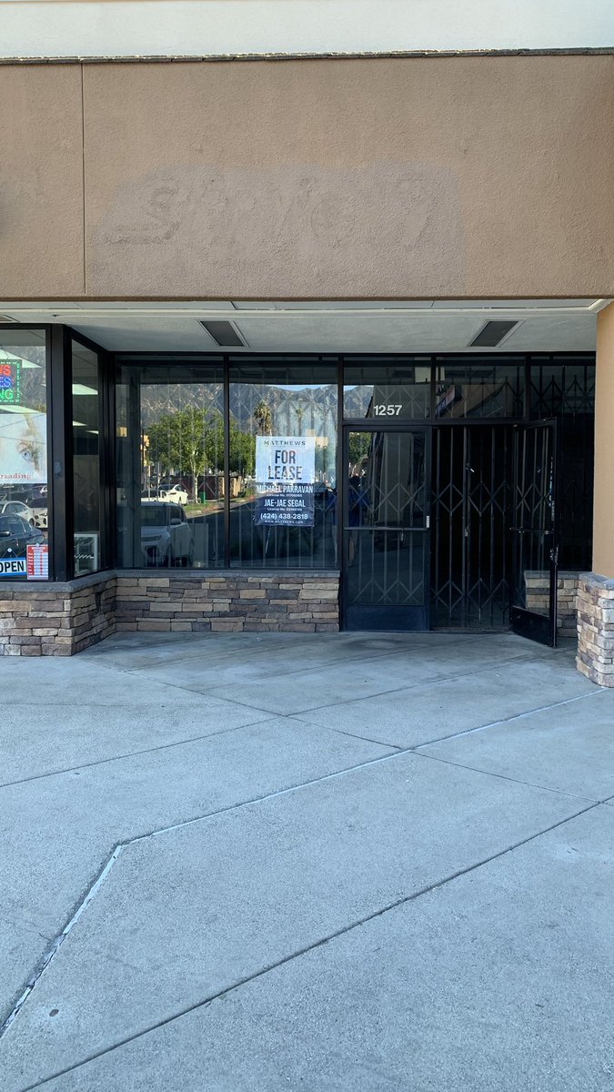 aminal420's tweet image. I always feel weird in August. 

1. Lady lost on transplant day
2. Style 7 (where I got all my Pro Club and AAA shirts from) closed forever
3. Did some letters and got down with a new crew (video courtesy of my homies IG story)
4. Nathan Harris and Mario Ayala