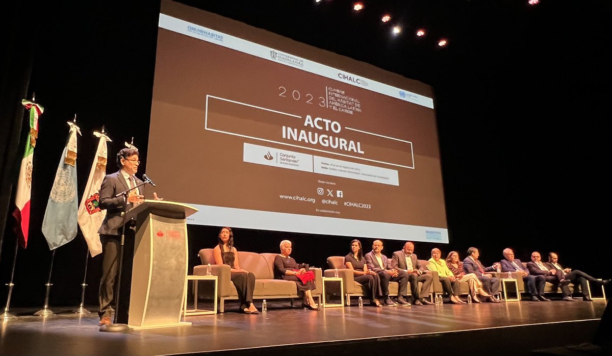 Inicia <Cumbre Internacional de Hábitat en América Latina y Caribe> con presencia de Presidente de #FLACMA que reúne +1,200 delegados en la <a href="/udg_oficial/">Universidad de Guadalajara</a> en Guadalajara🇲🇽

Inician 3 jornadas de +100 sesiones c/organismos, especialistas y líderes locales, y liderazgo de <a href="/onuhabitat/">ONU HABITAT América Latina y El Caribe</a>