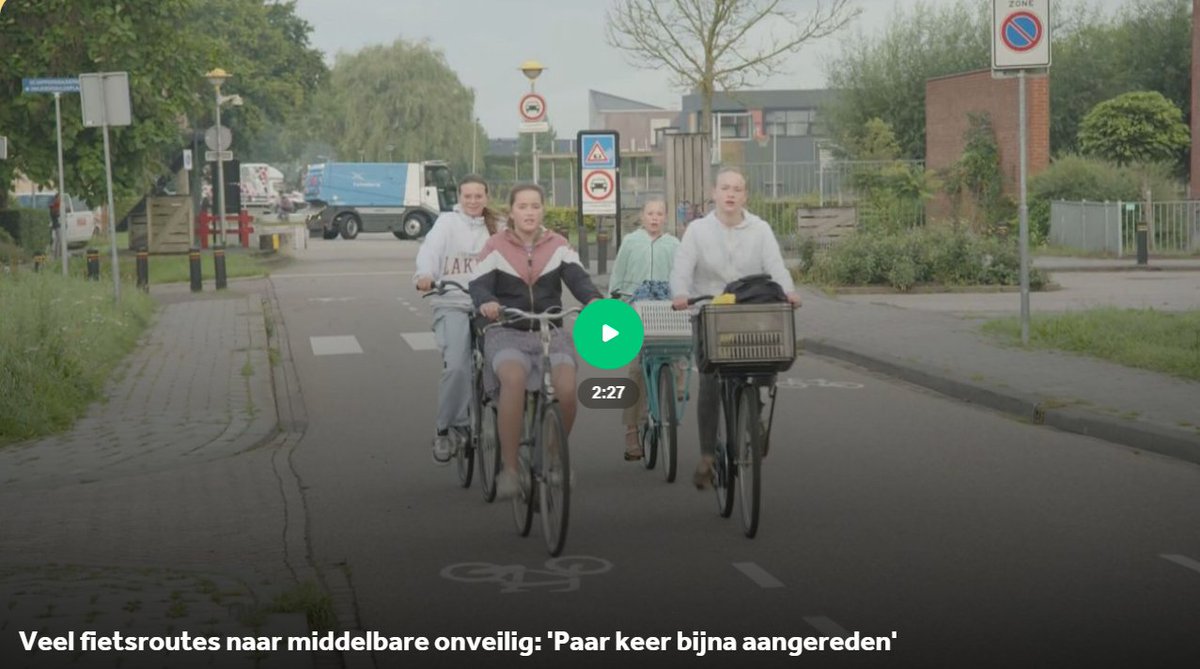 Op weg naar de middelbare school kom je soms langs smalle fietspaden, drukke wegen of moet je een onveilig punt oversteken. <a href="/GoordenRoss/">Ross Goorden</a> (Fietsersbond) vertelt in het <a href="/NOS/">NOS</a> Jeugdjournaal meer over onveilige fietsroutes en kinderen delen hun ervaringen➡️ jeugdjournaal.nl/artikel/248836…
