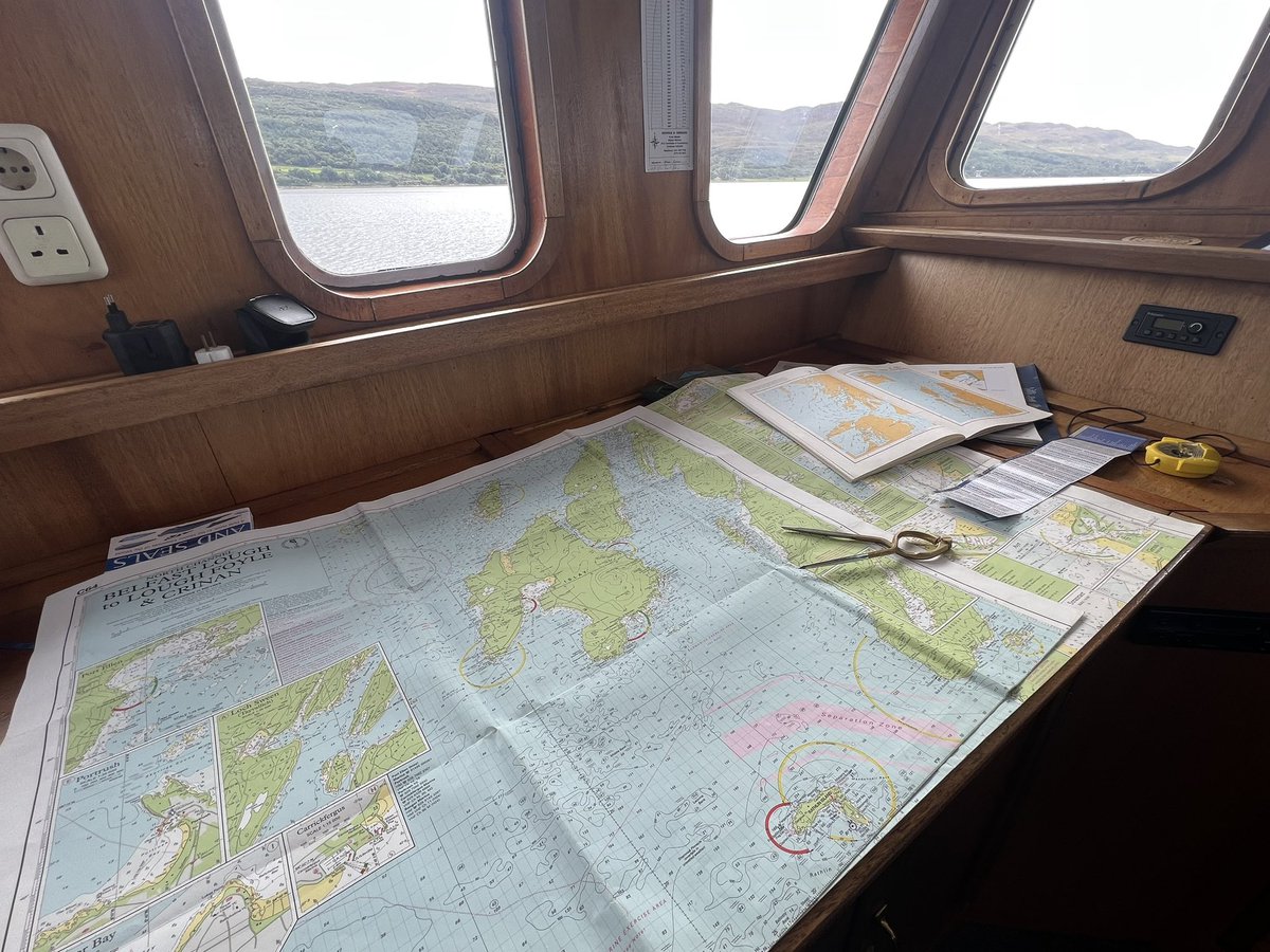 Another glorious day sailing the Hebrides with <a href="/ArgyllCruising/">Argyll Cruising</a>. Today wee community-owned Isle of Gigha, with diving gannets &amp; a leaping bottlenose dolphin en route. Off now for a pint on Jura. <a href="/TravWriters/">BGTW</a>