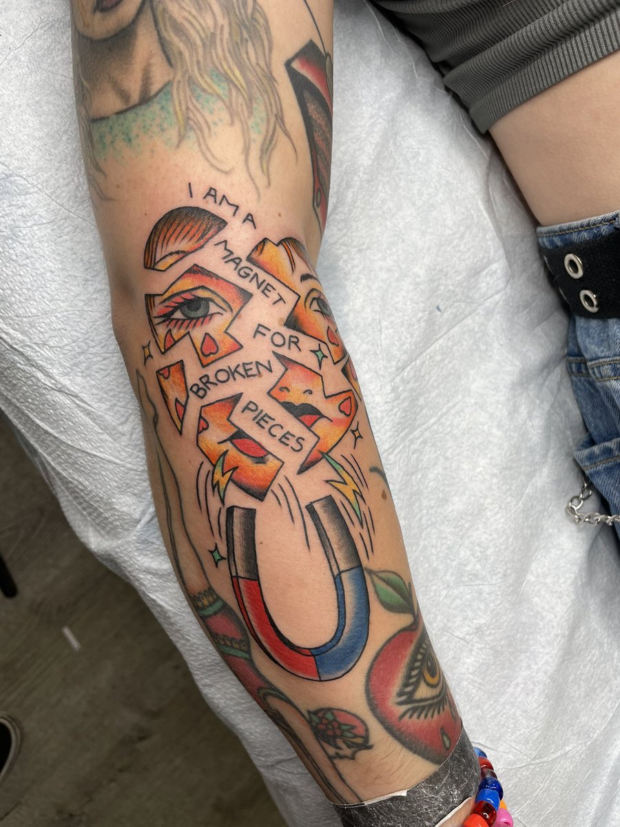 willow 🍉| experienced ego death tweet media