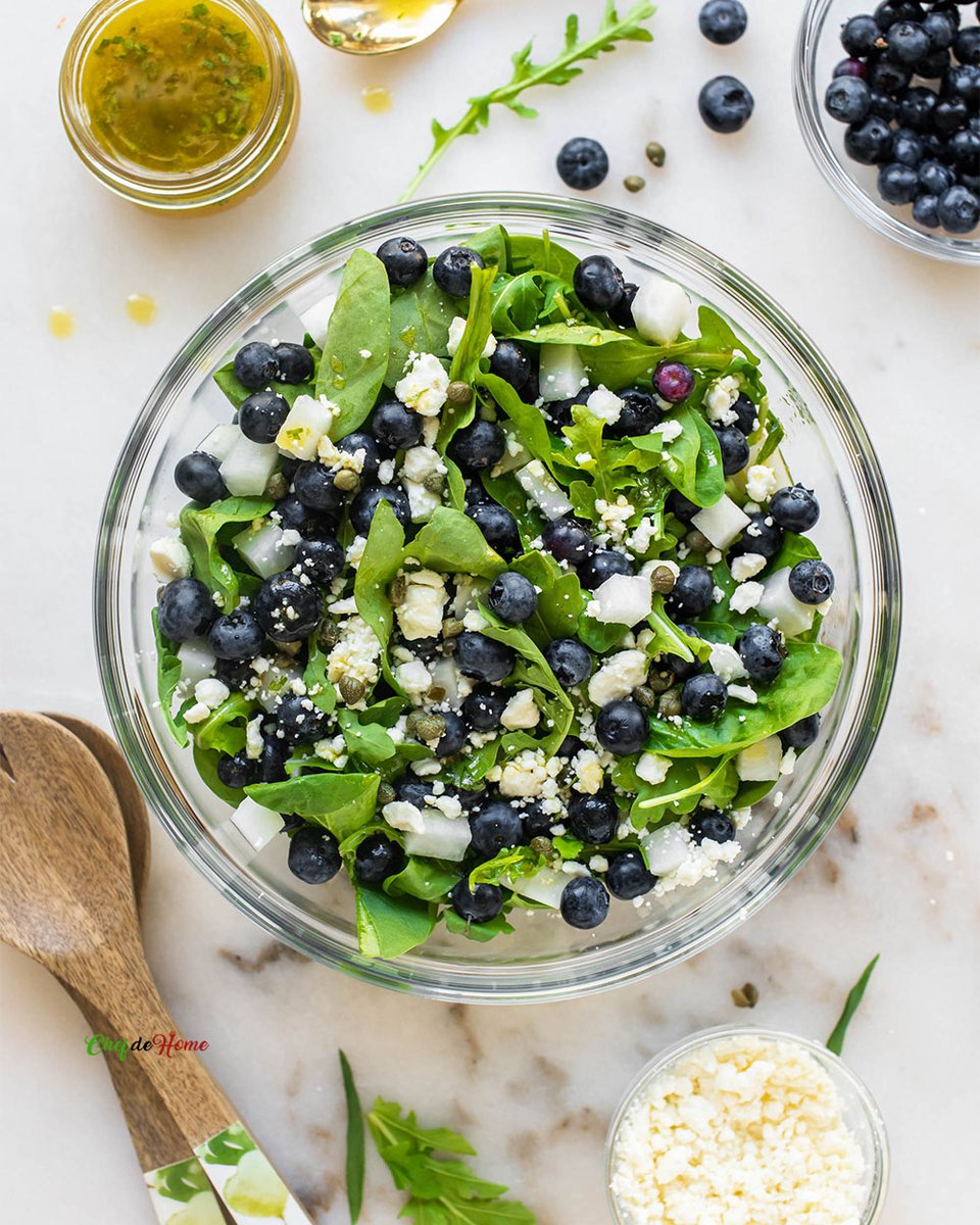 chefdehome's tweet photo. Elevate your summer meals with the vibrant Spinach Blueberry #Salad. Tossing together spinach, blueberries, feta, and walnuts, topped with zesty Citrus-Tarragon Vinaigrette Dressing. 

🔗https://t.co/dx9UGGLSGP https://t.co/r3ue2v1QjI