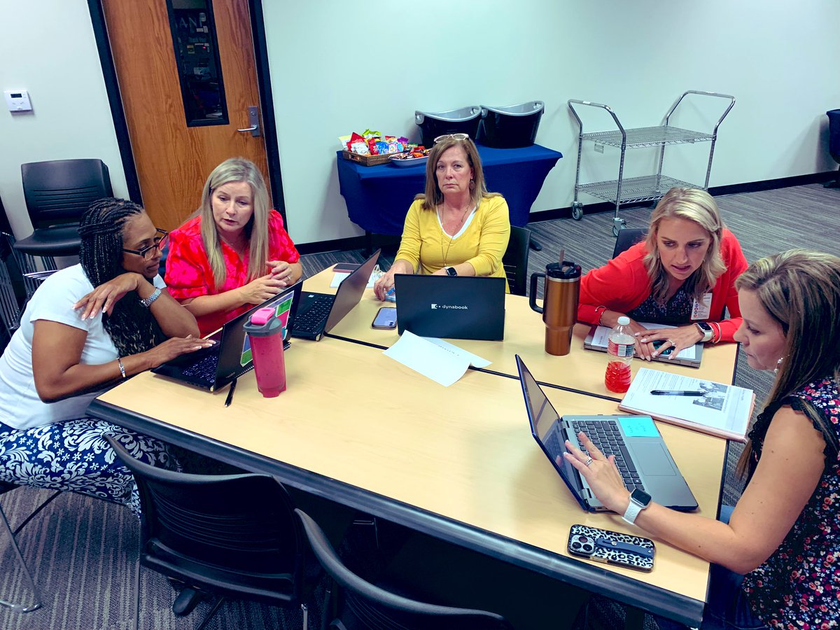 marypruittpugh's tweet photo. How can we help?!? Our Early AP Growth Group today was a team approach! Our PEIMS, Student Services, Special Programs and C&amp;I teams love to support @rockwallschools campus leaders! #TogetherRockwall https://t.co/sbXknRdgEj