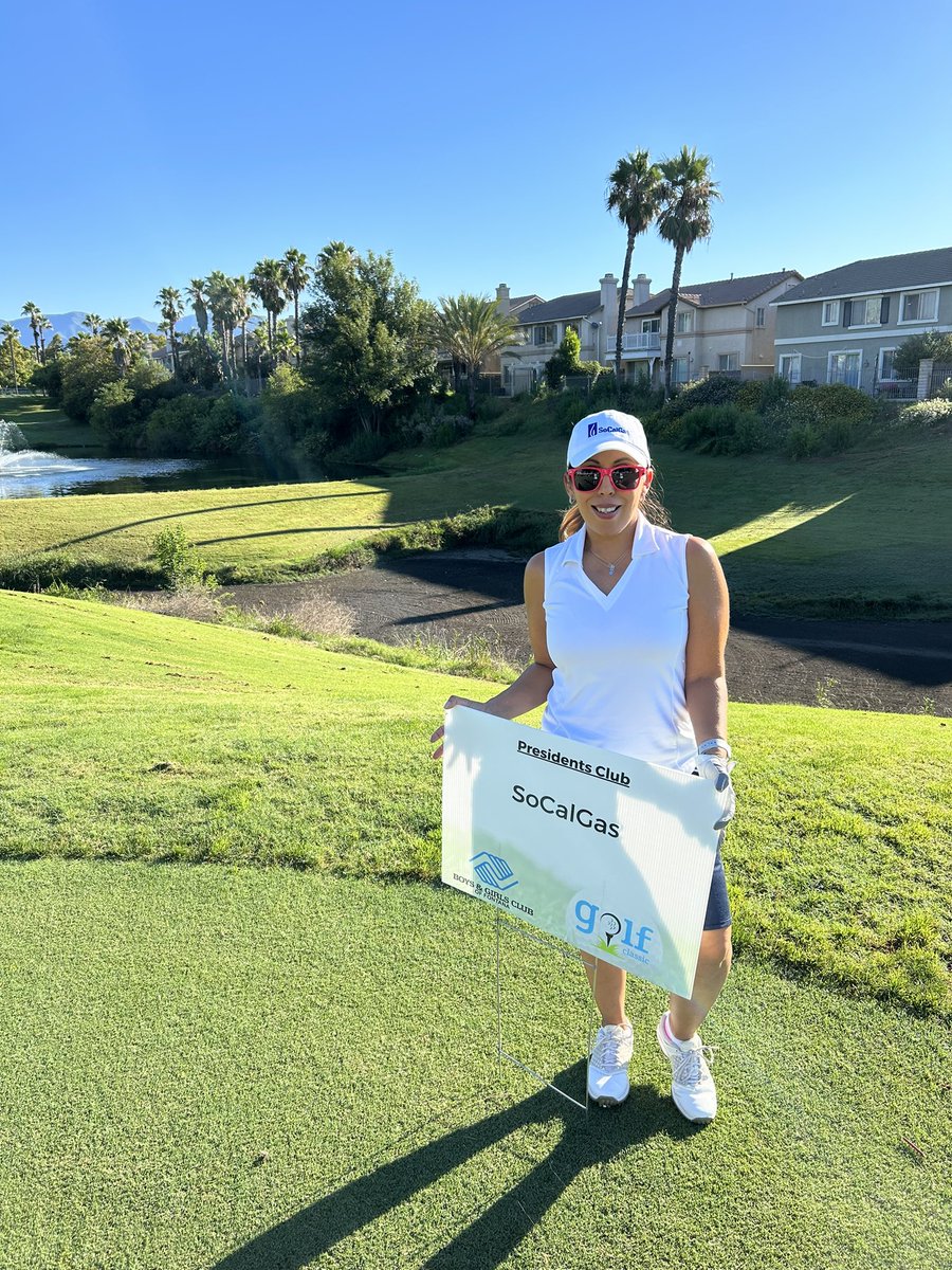 kscott_SoCalGas's tweet photo. Proud to be supporting the @CityofFontanaCA @BGCFontana club at their annual tournament. It was a little toasty, but all for a good cause. #gladtobeofservice https://t.co/7hgpaZNyFn