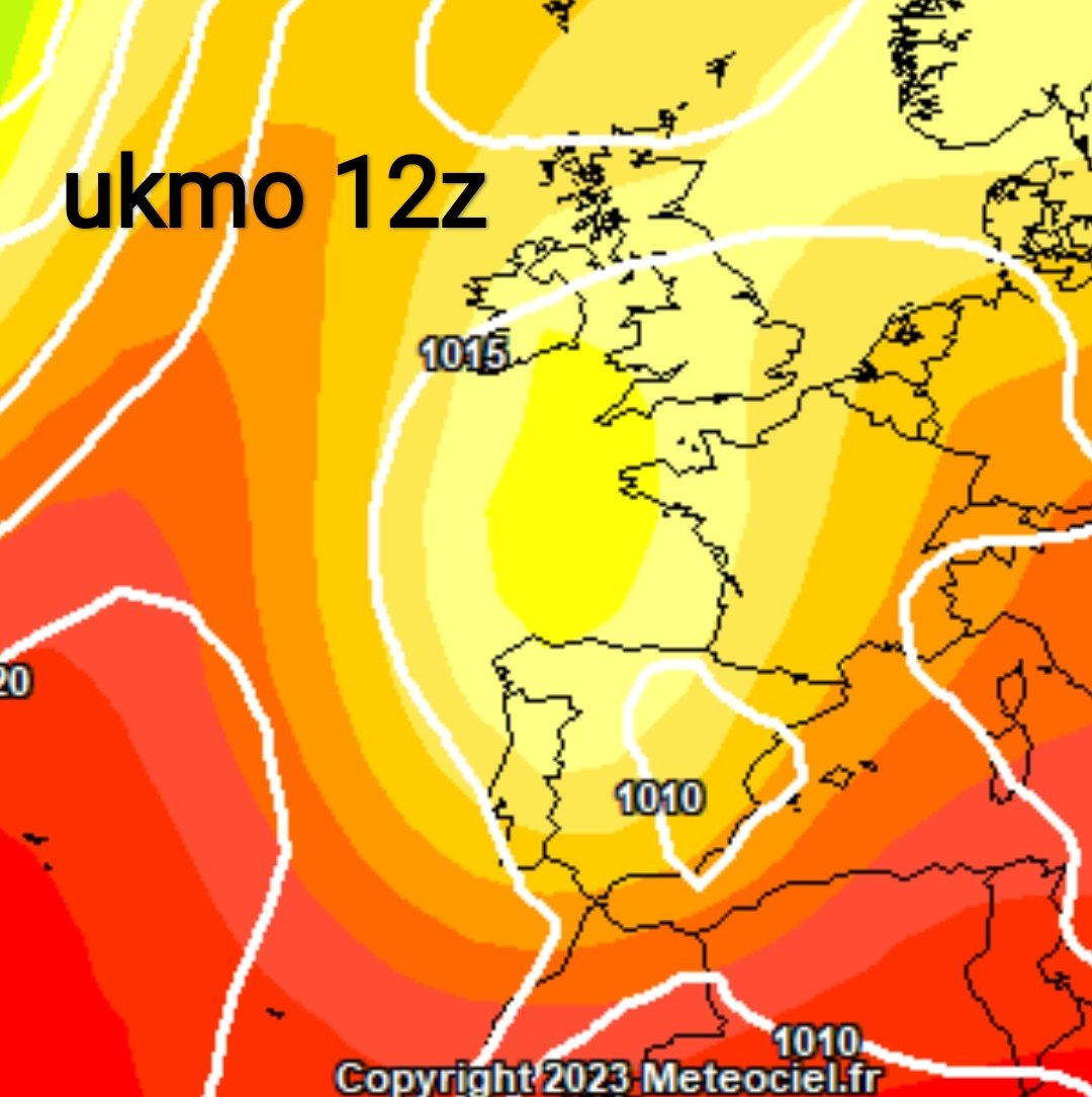 meteo_sureste's tweet photo. Buenas noches o madrugadas, análisis rápido a salidas deterministas a 120-126 horas, casi los 4 modelos coinciden en el concepto, desgajamiento de la circulación general de una masa fría y según ecmwf e icon tendencia a aislamiento en Dana, según gfs y ukmo tendencia a vaguada.⬇️ https://t.co/gJSwA8lgyS