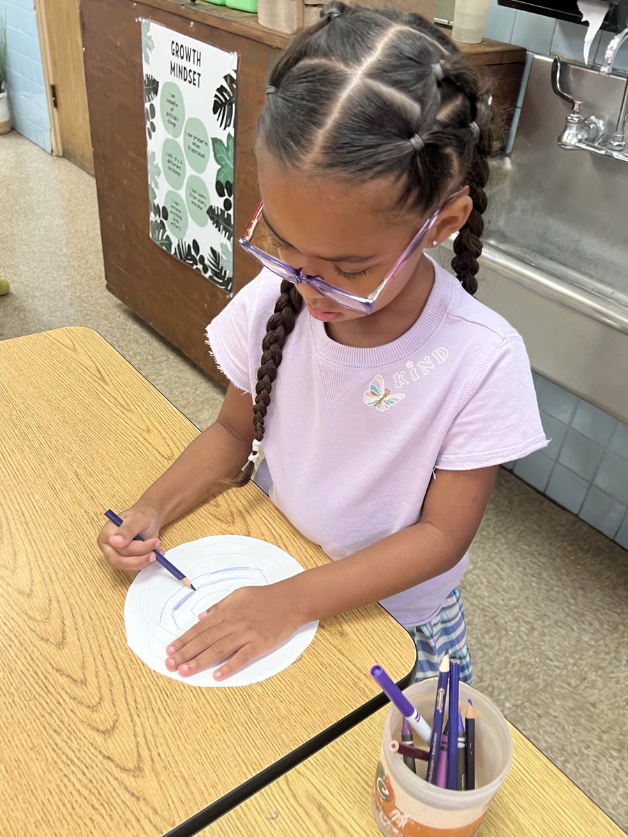 kellyaoconnell's tweet photo. First grade artists showed diligence and creativity! Ms. Katz, our new art teacher engaged her students in meaningful learning on day one! #BCPSFirst #MarsStars https://t.co/FKIODJa8MN