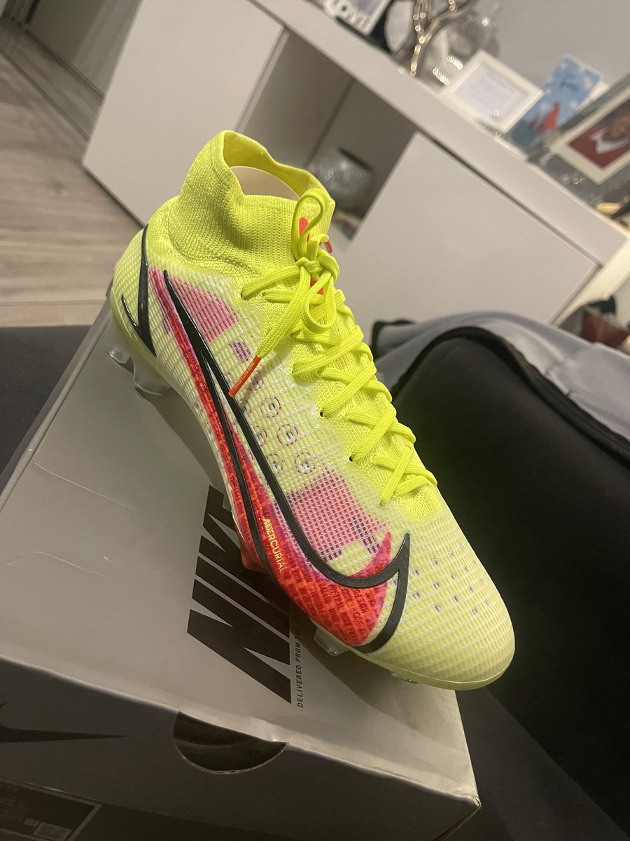 R. INK ➰ tweet media