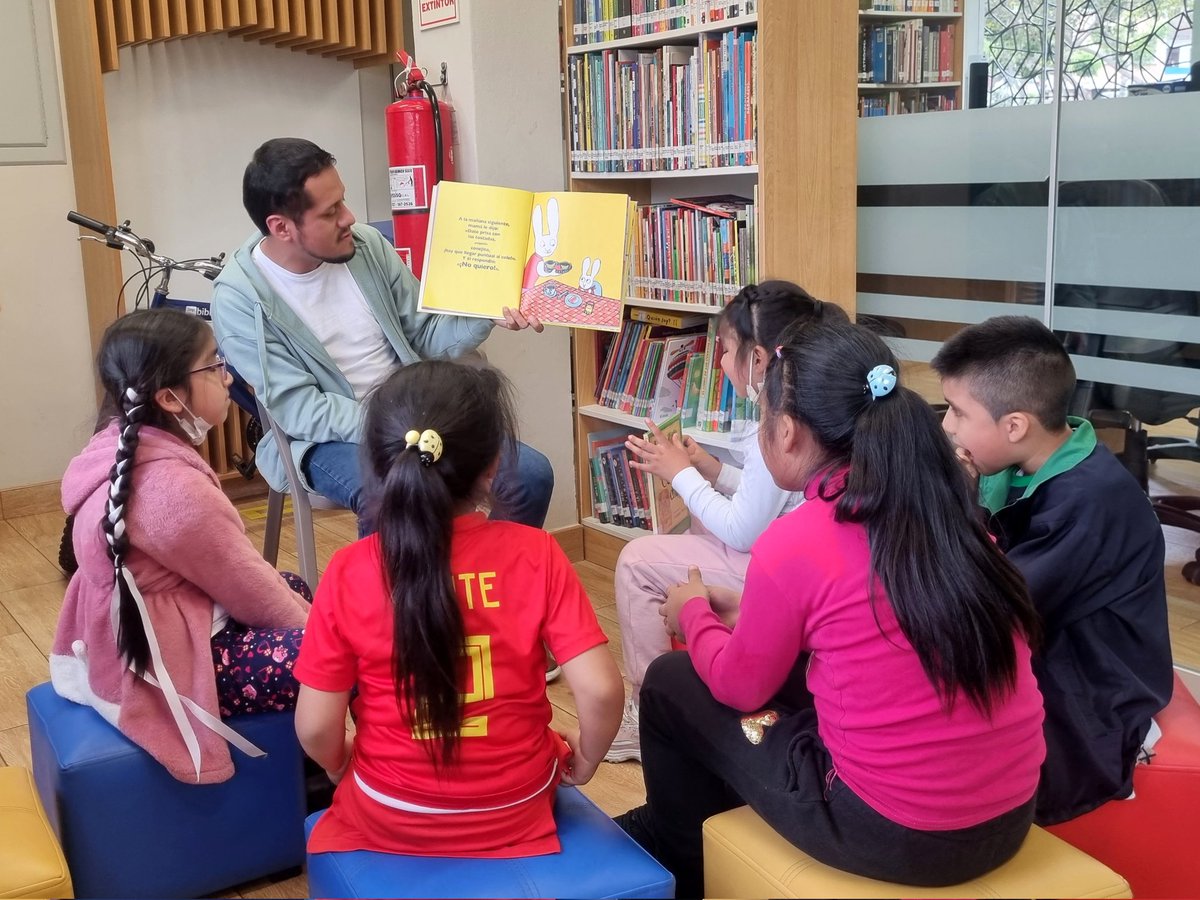 AlanConcepcion's tweet photo. 📘 Una grata experiencia haber formado parte de la Biblioteca Nacional del Perú, en donde he aprendido mucho de excelentes colegas y profesionales. Mi especial reconocimiento a quienes estuvieron y a quienes continúan.

¡Feliz aniversario, @BibliotecaPeru!

#BNP202Aniversario https://t.co/UUeWmw9D6j