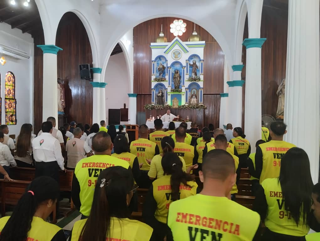 ¡MISA DE SEMANA ANIVERSARIA! 

Con energía y mucha felicidad damos inicio a nuestra semana aniversaria ❣️🥳 con Misa de Acción de Gracias en la Iglesia "San José".

#SemanaAniversari
#PorLaVidaYLaPaz

@lizetadelta @prensagobdelta @ven911oficial 
<a href="/FASMIJ/">FASMIJ</a> <a href="/CeballosIchaso1/">@FuerzaDinamica Remigio Ceballos Ichaso</a>