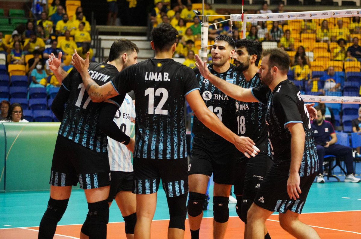 JoseMontesano (@josemontesano) on Twitter photo 🇦🇷🏐¡Vamos los Pi!
2⃣Segundo triunfo de la Selección en el Sudamericano: 3⃣-0⃣ sobre 🇨🇱Chile (25-19, 25-20 y 25-15).
💪 <a href="/AgustinLoser/">Agustin Loser</a>, máximo anotador: 1⃣0⃣ puntos.
🔙Fue el regreso de <a href="/FacuConte7/">Facundo Conte</a>: 5 puntos desde el banco.
🆚Mañana contra 🇵🇪Perú a las⌚️18. 🇦🇷🏐¡Vamos los Pi!
2⃣Segundo triunfo de la Selección en el Sudamericano: 3⃣-0⃣ sobre 🇨🇱Chile (25-19, 25-20 y 25-15).
💪 <a href="/AgustinLoser/">Agustin Loser</a>, máximo anotador: 1⃣0⃣ puntos.
🔙Fue el regreso de <a href="/FacuConte7/">Facundo Conte</a>: 5 puntos desde el banco.
🆚Mañana contra 🇵🇪Perú a las⌚️18.