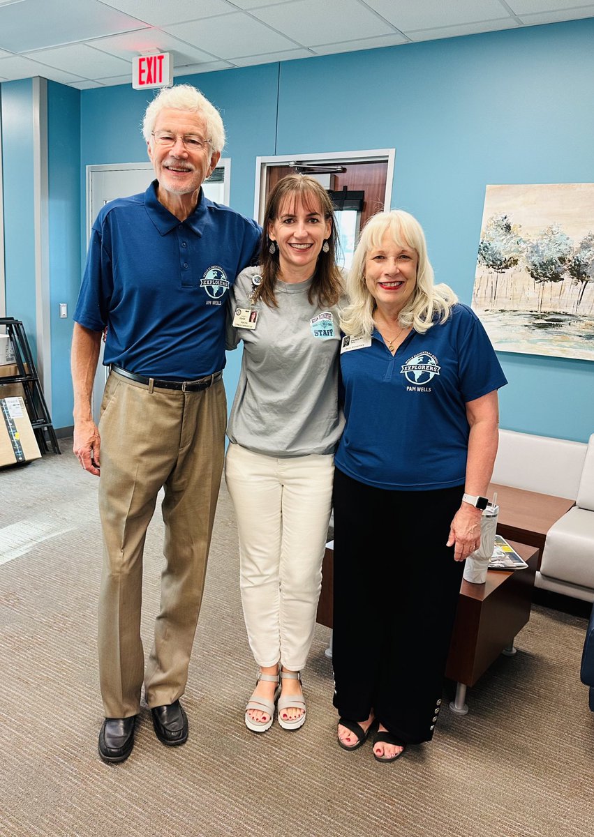 IreneRuizCFISD's tweet photo. Enjoyed seeing these incredible leaders welcome back our CFISD students today @CFISDWells @LamkinLeopards @cyfairMillsap and @MatzkeElemCFISD! @CyFairISD https://t.co/dBr4MTh9zd