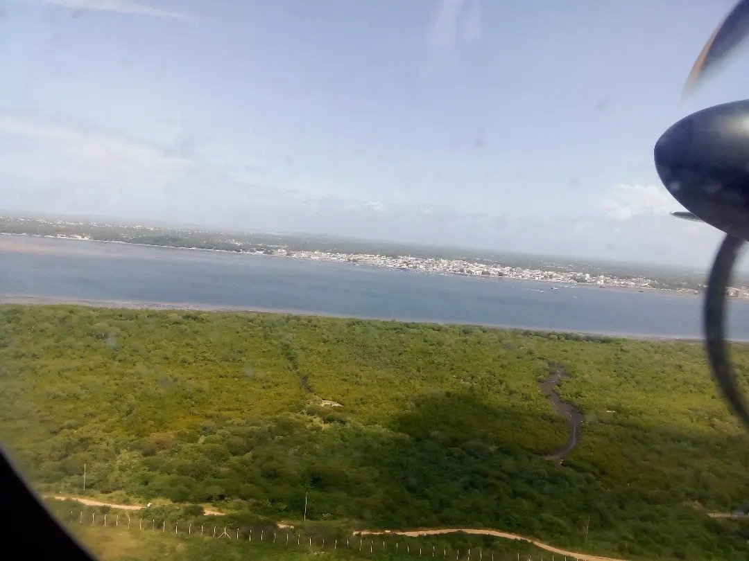 satima_exp's tweet photo. Views of the meanders as they get into the ocean, overlooking Lamu Island.
#SatimaExpeditions #createunforgettablememories #magicalkenya #tembeakenya #explorelamu #exploremore #lamutamu #skies #views #travelling #travelphotography #travelholic #tembeatujengekenya #explorepage https://t.co/bD4Rygb1U6