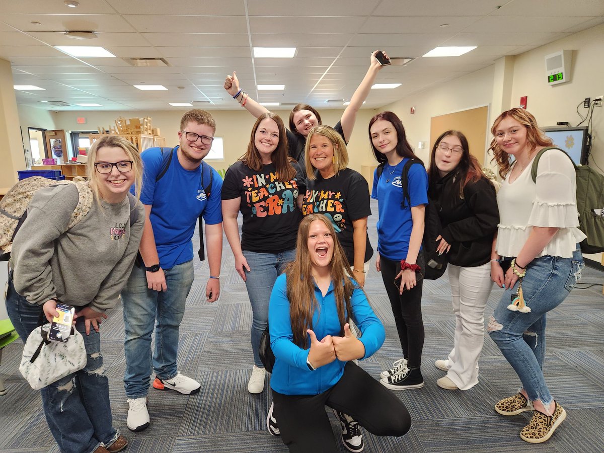MrsDuffala's tweet photo. A great start to a great school year with my new ECE student teachers, our seniors, and my favorite teaching partner, @mrs_lorko https://t.co/emqqJypVwj