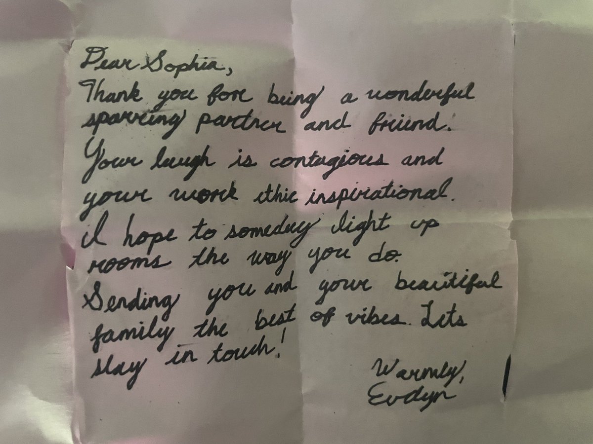 sophiakb_writes's tweet photo. Let’s all aim to achieve the level of kindness that this little note portrays. She didn’t have to write it, or wrap it in this tiny cute paper backpack. She did it anyway.
#choosekindness #actofkindness #sparringfriends #sparringpartner #bekinditmatters https://t.co/iuUPnUYlXS