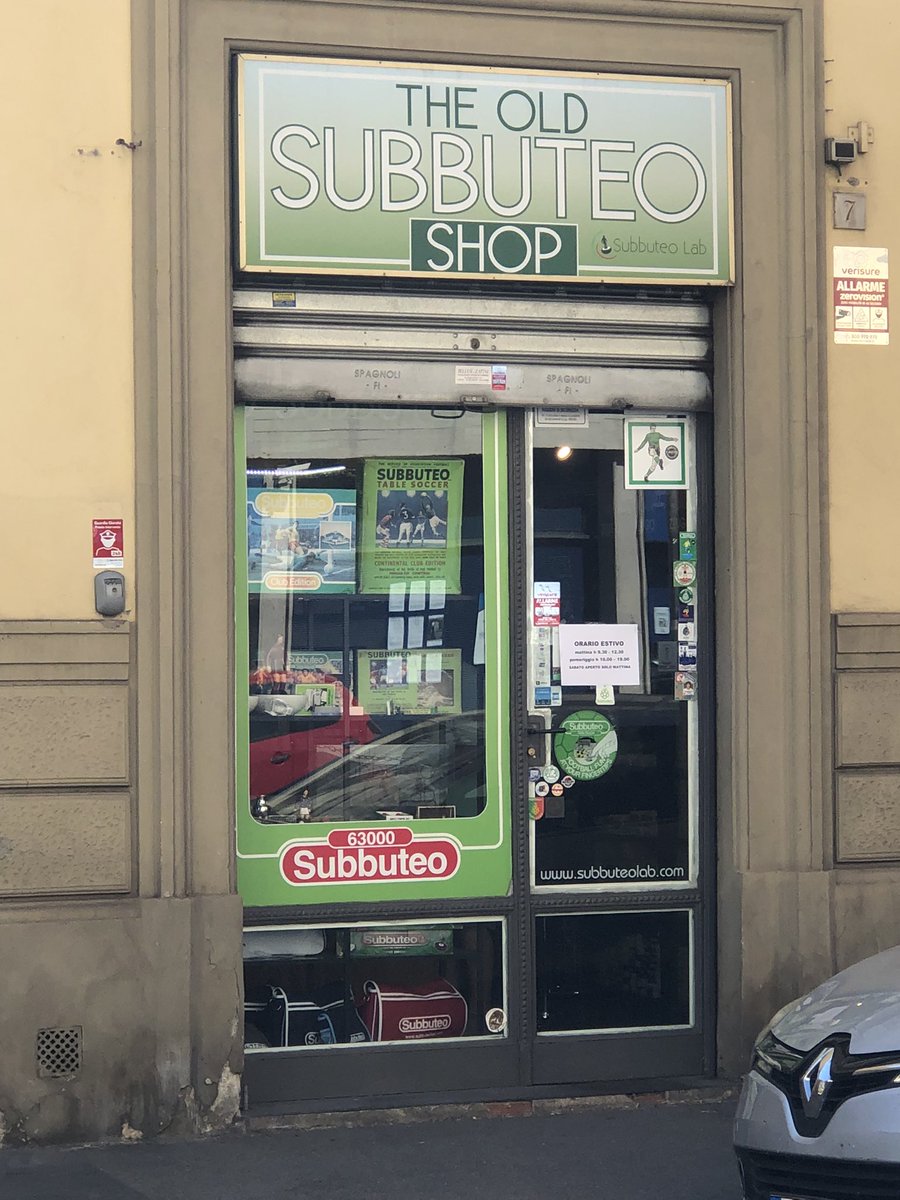 Finally traveled to Florence to meet Alfredo ‘Dino’ (an absolute gent) at the Old #Subbuteo Shop to add a few bits to the collection.