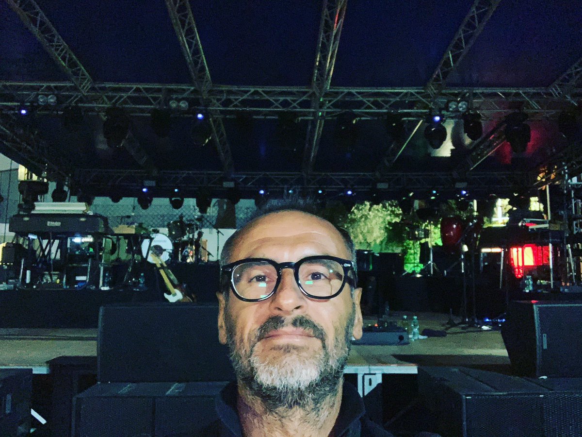 Korovamilkbar76's tweet photo. Forse è persino troppo vicino… #DanieleSilvestri #Budoni #Testardo https://t.co/YqzGAQCOpA