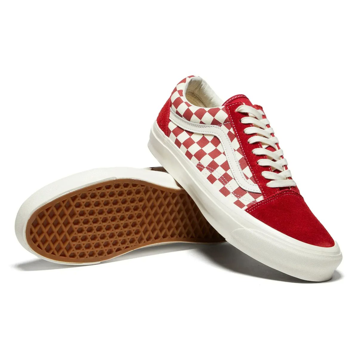 Ad: 50% OFF via CNCPTS
Vans UA OG Old Skool LX "Chili Pepper"
$43 (Retail Price: $85)

>> bit.ly/3Pc5NlL