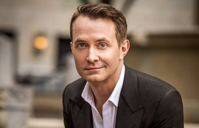 drabashk's tweet photo. Douglas Murray automaticamente deixando de existir após dizerem que não existe lgbt conservador https://t.co/BdTuGhATq9