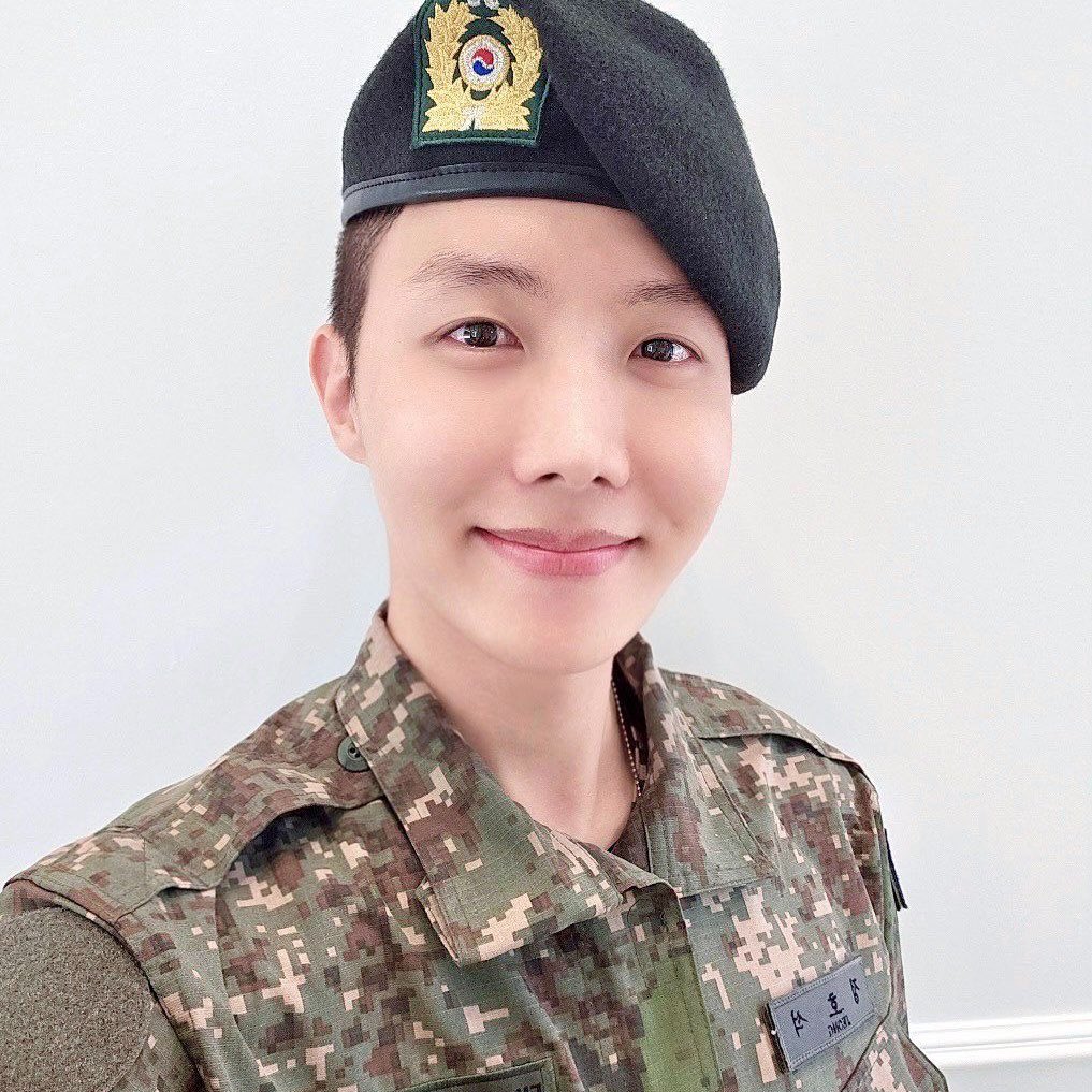 ⭒۫ ‌ 𝖢𝖧𝖤𝖱𝖱𝖸 𝖵 !! tweet media