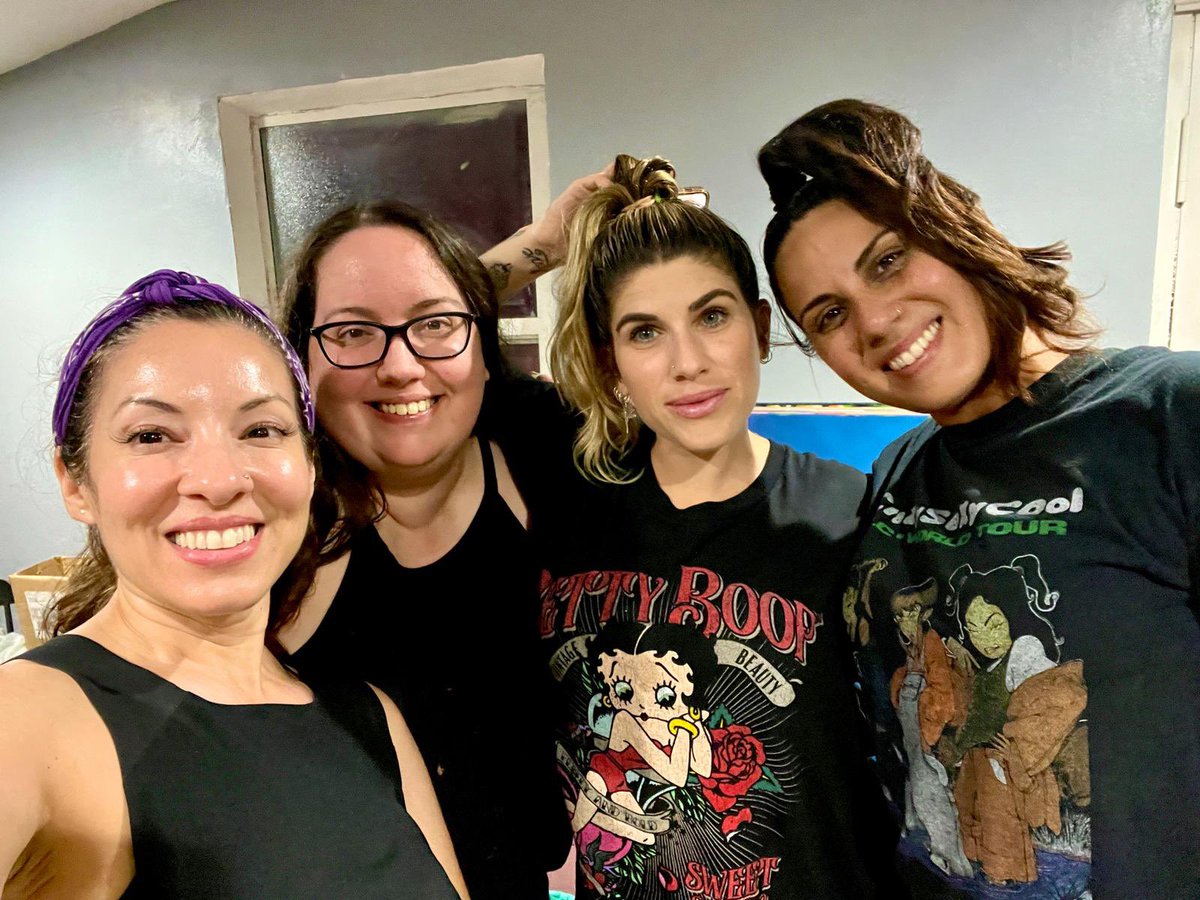 MirafromMiami tweet media