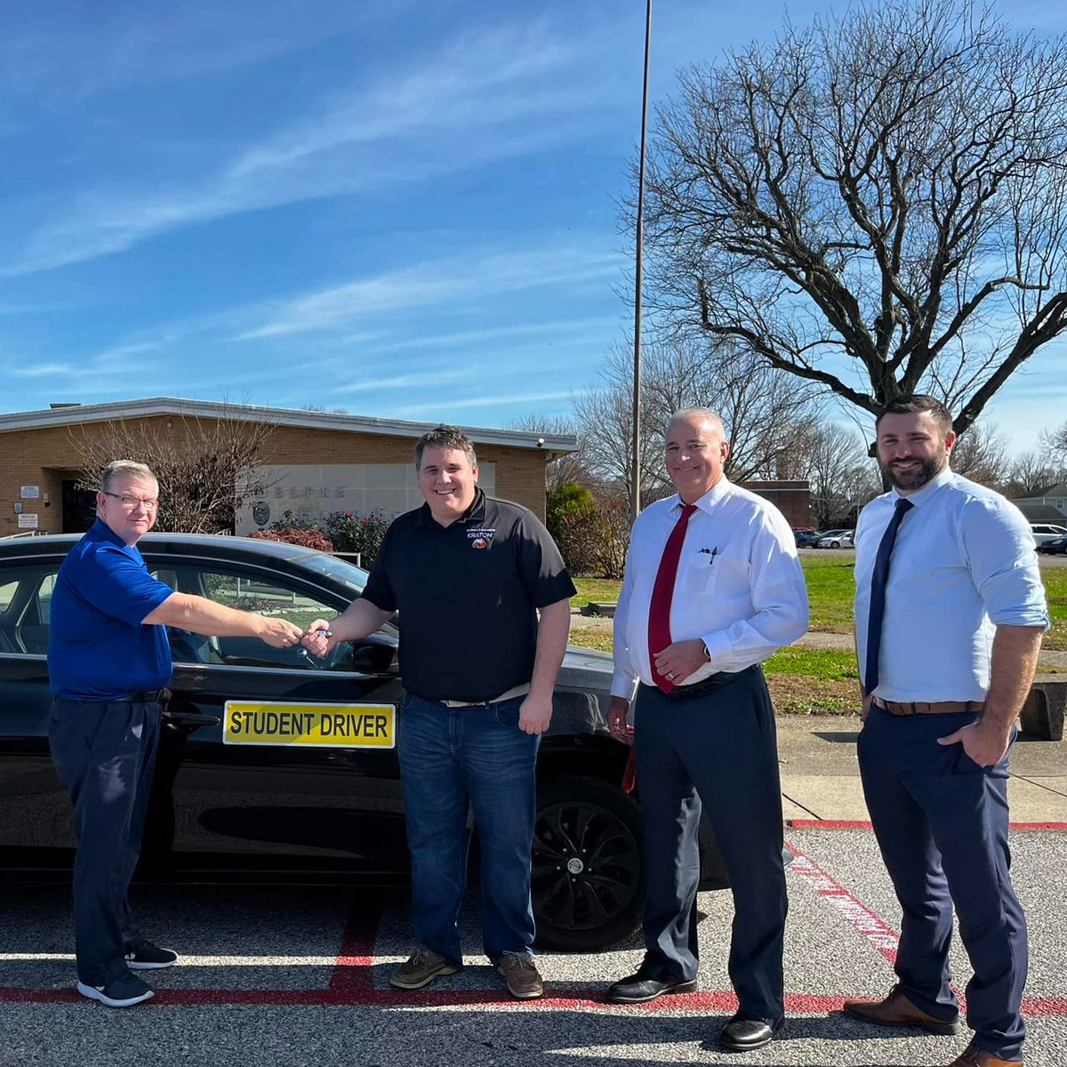 OhioValleyESC's tweet photo. The OVESC and Muskingum Valley ESC have implemented Driver Education programs in 7 counties. @mvesc Superintendent Lori Snyder-Lowe is hosting a virtual session, August 29 from 10 to 11 am, to explain how it works and how other districts can join. https://t.co/VBWBKSMCct
#SERVE https://t.co/w4mH53XzqL