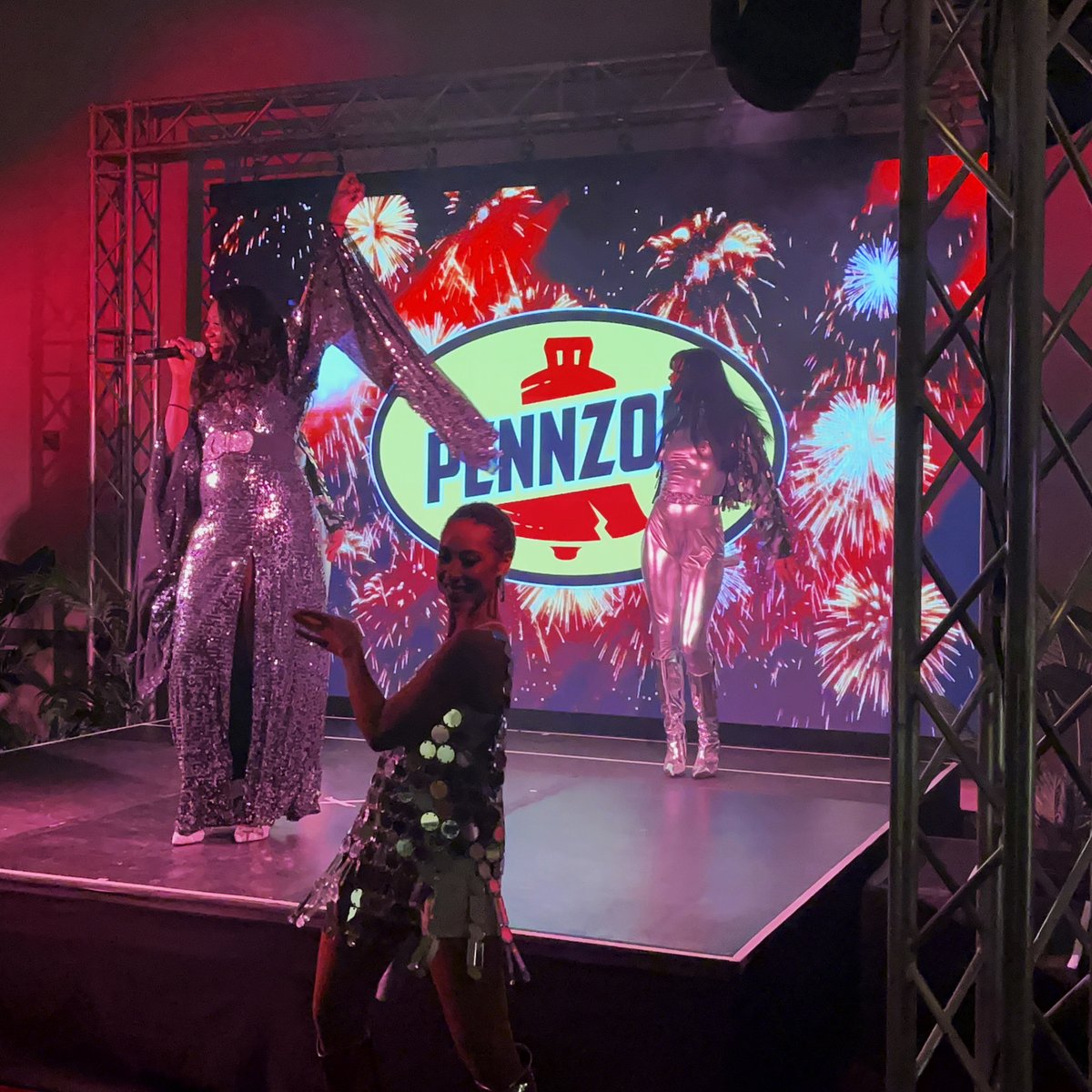 adjlighting's tweet photo. Over 90 ADJ Fixtures Create The Perfect Ambiance For Pennzoil VIP Party In Las Vegas. See full story: https://t.co/b5bkgz7qxz #adjlighting #eventlighting #eventproduction #coporateevent https://t.co/GCsToQ1hOc