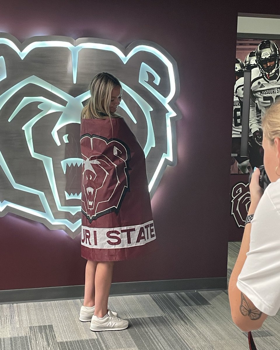 Had so much fun visiting Missouri State last week and seeing a HUGE win against Oklahoma State!! Loved the teams energy, and campus is so pretty! #uncommited @STLDevAcademy @ImYouthSoccer @PrepSoccer @CHSsoccer_girls @MSUBearsWSoccer