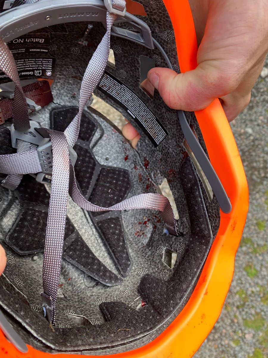 The climber from tonight’s incident was happy we share the image of their damaged helmet. If ever you needed a reminder to wear one on technical ground or climbing, here it is. 
Potentially a tragic outcome prevented. ⛑️