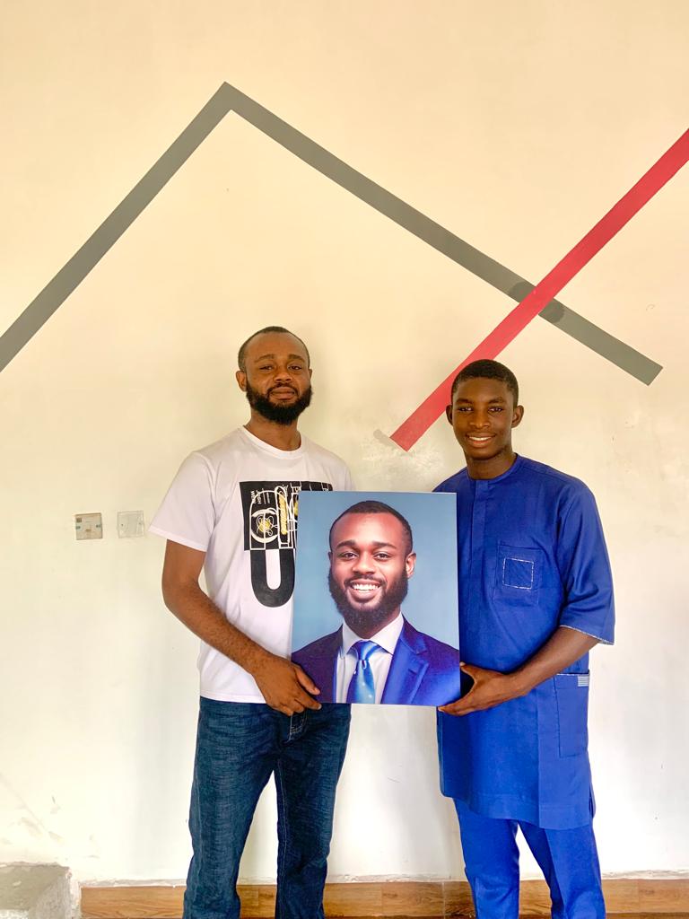 YateghteghSKY's tweet photo. Earlier today, I had a heartwarming surprise at @SKYHubNigeria. A young and cheerful fellow named Godwin Penda dropped by, and his visit came with a thoughtful gesture. He gifted me a portrait 🥰. With a beaming smile, he said, "Oga Sky, I've never really given you anything before, so here's a little token for you."😁

Godwin is quite a talent. He's a graphics designer, a blogger, and he's even diving into the world of web development. He's been a friend, colleague, and even teammate on the volleyball court. Yes, I play volleyball 😀!

If you're in Makurdi or anywhere else, and you're in need of graphic design, branding services or something like this, don't hesitate to reach out to Godwin. He's a BSU student juggling his studies and this cool side hustle. Let's support his skills.

Thanks a bunch, Godwin, for your thoughtful gesture and for being such a great all-around guy! 🌟🙌