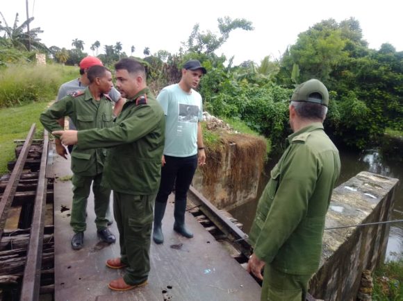| #Cuba 🇨🇺 #TTIdalia |

El Consejo de Defensa Municipal de La Lisa, en La Habana, recorre las zonas de posibles inundaciones ante los efectos de las #lluvias⛈️ y vientos🌬️ asociados a tormenta tropical Idalia.
🌀👉acortar.link/yciHdx