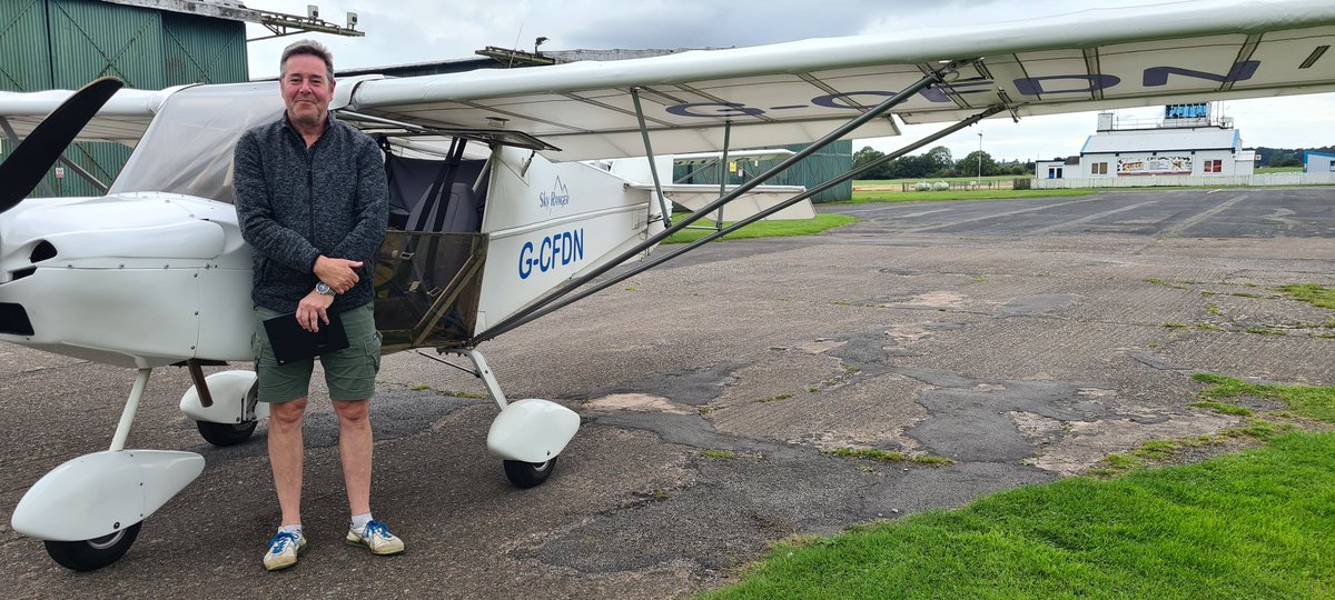 HadAirTeam's tweet photo. And Another, more student success. Mahoosive congrats to Steve Davis on completing his first solo circuits today @WHGA @BMAAUK well done Steve excellent flying 👏 🍾👏👏 https://t.co/L3C38bJgT0