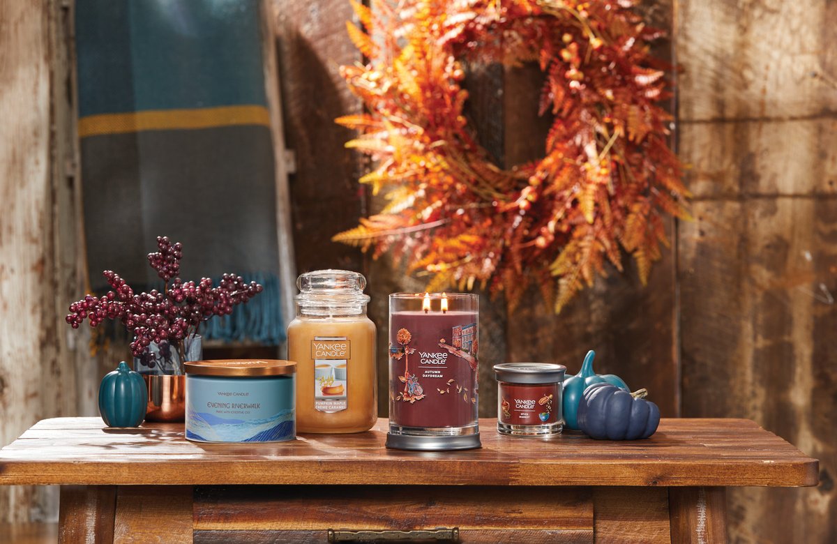Are you dreaming of golden leaves, warm spices and cozy nights? Yankee Candle® is! Their new Daydreaming of Autumn collection embraces the scents of the season with new fragrances, including Pumpkin Maple Crème Caramel, Spicy Sangria, Evening Riverwalk and more.