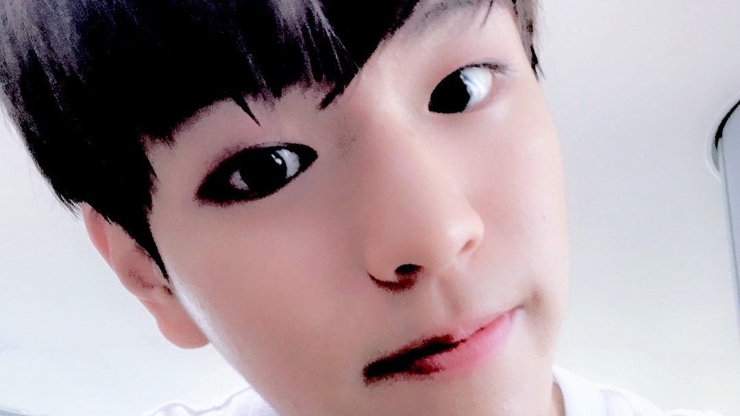 lloronestwt's tweet photo. Así de emocionado me encuentro el día de hoy ya que salgo de la cuevita especialmente por el ⁦#𝑠ōu𝕣ʼ酸·𝕥oür⁩. Me pude perder el primer día, pero jamás del ⁦#𝚋ru𝕥al𖤍𝚍a𝕪ʼ𝟎𝟐⁩. Ahí me ven volviendo a casa sin voz.

 ׅ ࣪   𝅄  ᧉ𝑡er𝕟a𝑙 t𝕚më 為了 𝕤ure𝚗 ﹗ https://t.co/3IPjTFGBhb