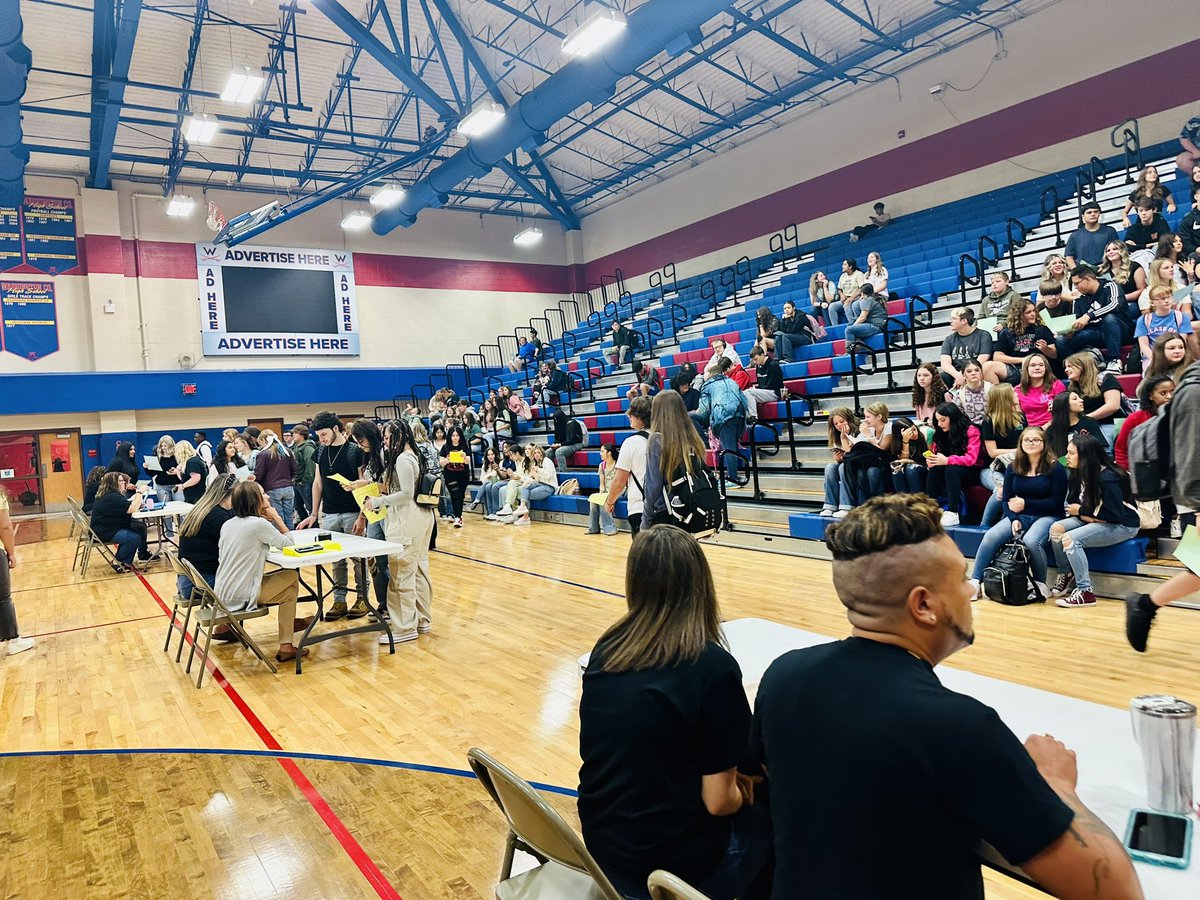 WC_Commanders's tweet photo. 🚌🚾FIRST DAY🚾🚌
It was an amazing first day! We loved having our Commanders back in the building.
#WCPride
#CommandersRise
#WCFirstDay23 https://t.co/uRbMo3av3u