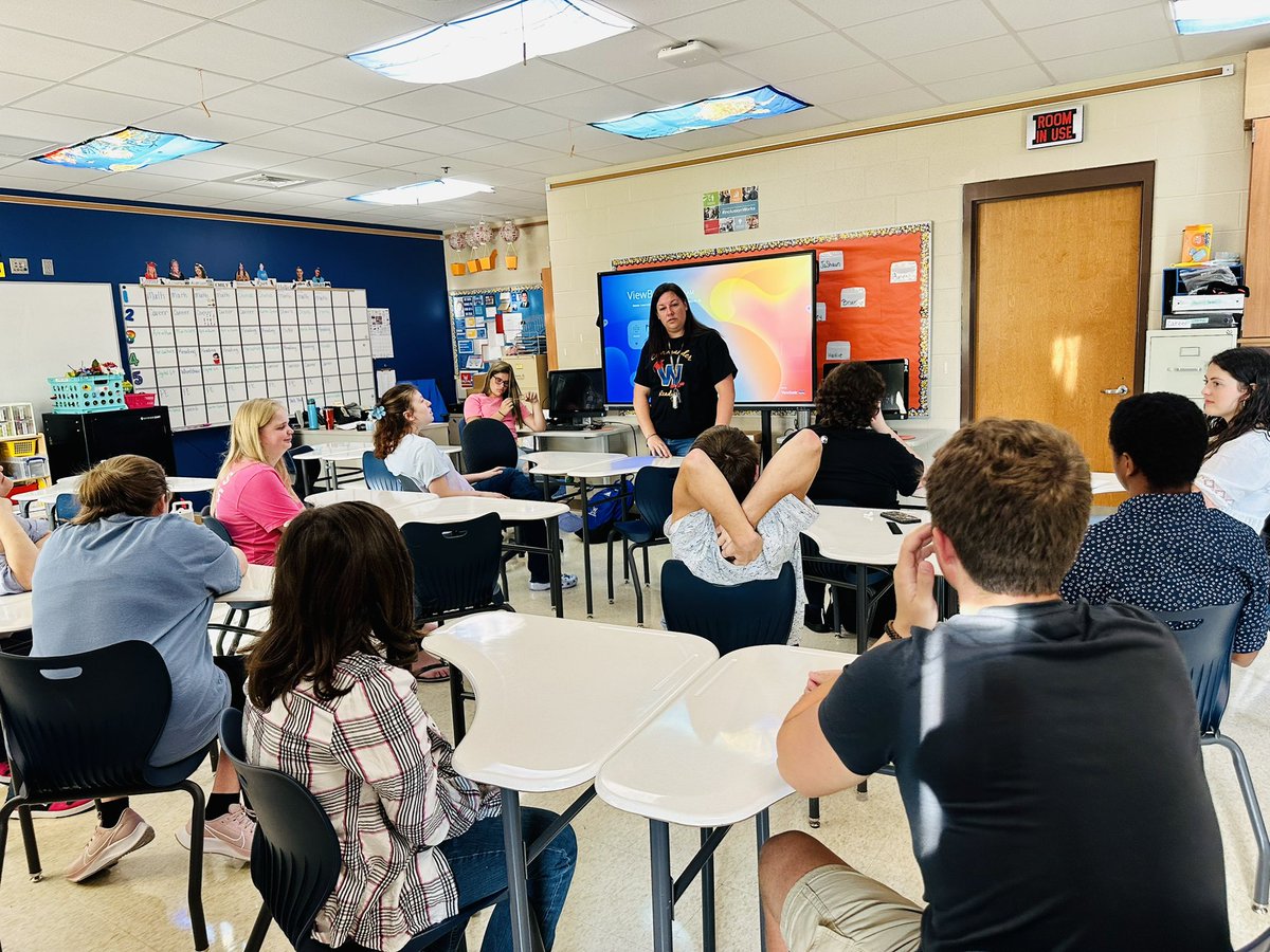 WC_Commanders's tweet photo. 🚌🚾FIRST DAY🚾🚌
It was an amazing first day! We loved having our Commanders back in the building.
#WCPride
#CommandersRise
#WCFirstDay23 https://t.co/uRbMo3av3u