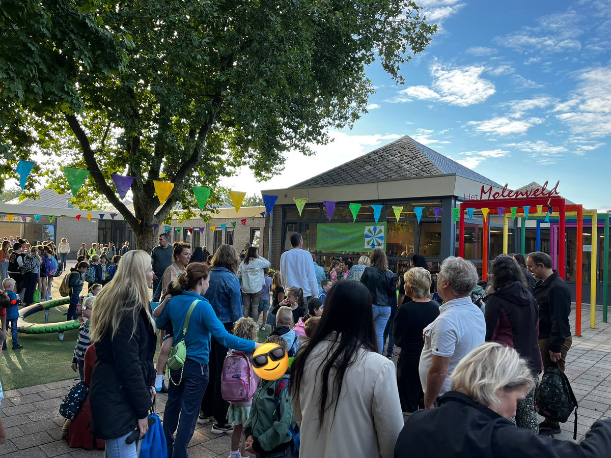 Wat fijn om jullie weer te zien! Een fijn schooljaar <a href="/bshetMolenveld/">bs Het Molenveld</a> @SAAMscholen gewenst!