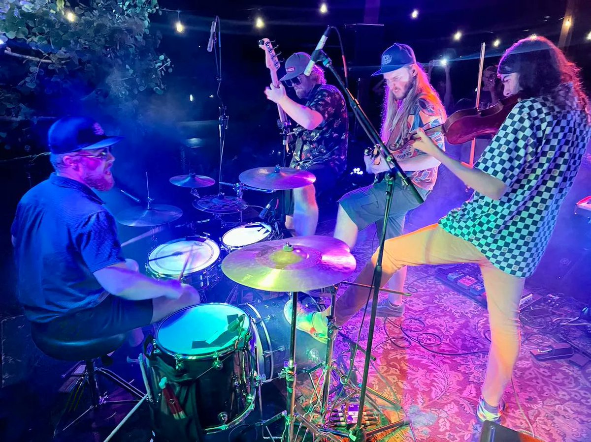 bluegyptianband's tweet photo. Tahoe City was a blast🙌 #blüegyptian #jamband #indiegroove #livemusic #tahoecity #laketahoe #tahoe #live #truckee #moesbbq #commonsbeach #keeotahoeblü #dance #hippie #norcal #california #afterparty https://t.co/lvrM9ZEEBo
