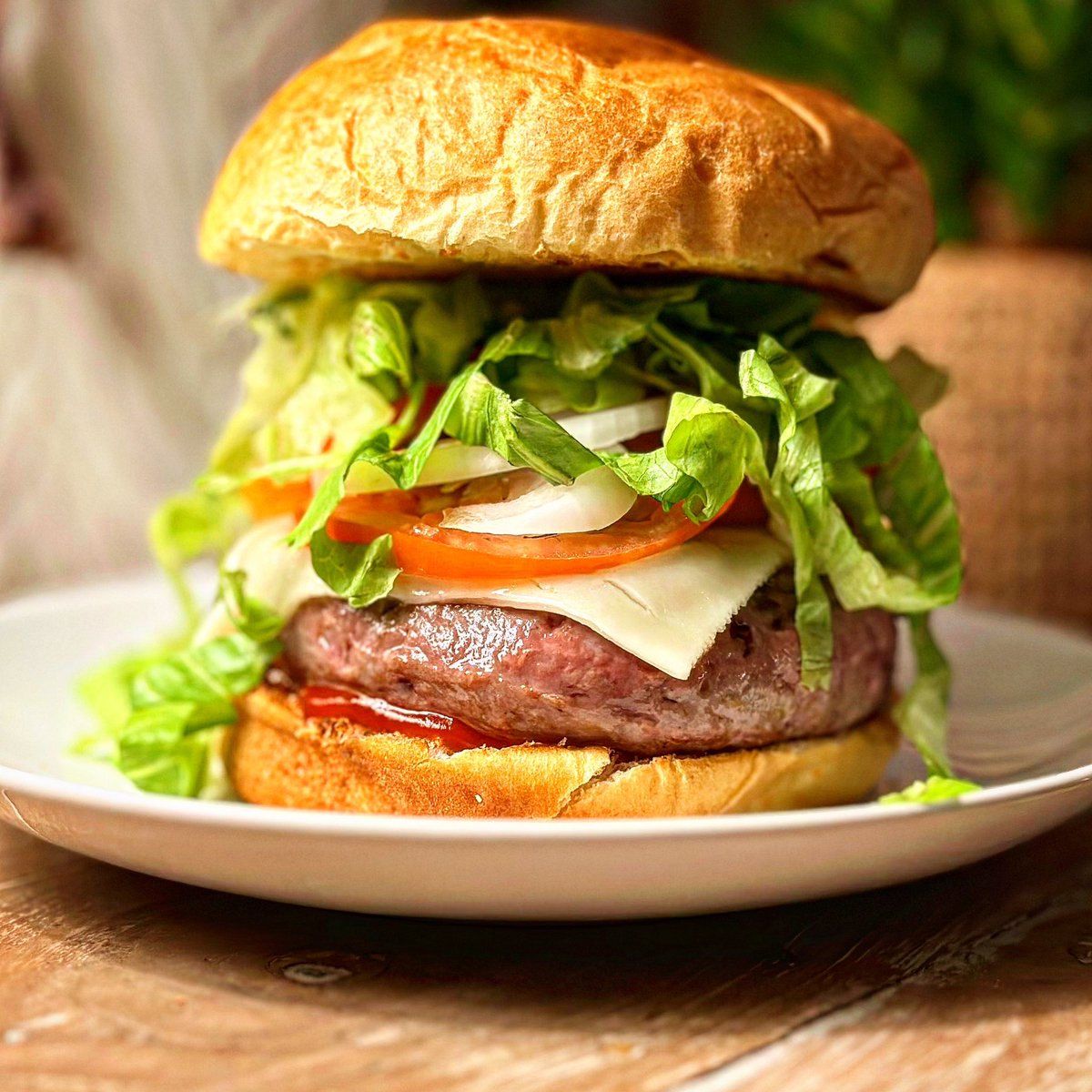 AdrMayorga's tweet photo. #MiCenitaDeHoy…
Hamburguesa CrudiVegana 🥰 (carne casi cruda y verduras)
#ReComiendo #Hamburguesa #Vegano #Otogño #Inviegno #Pgimavega https://t.co/Hcx7ixCvSn