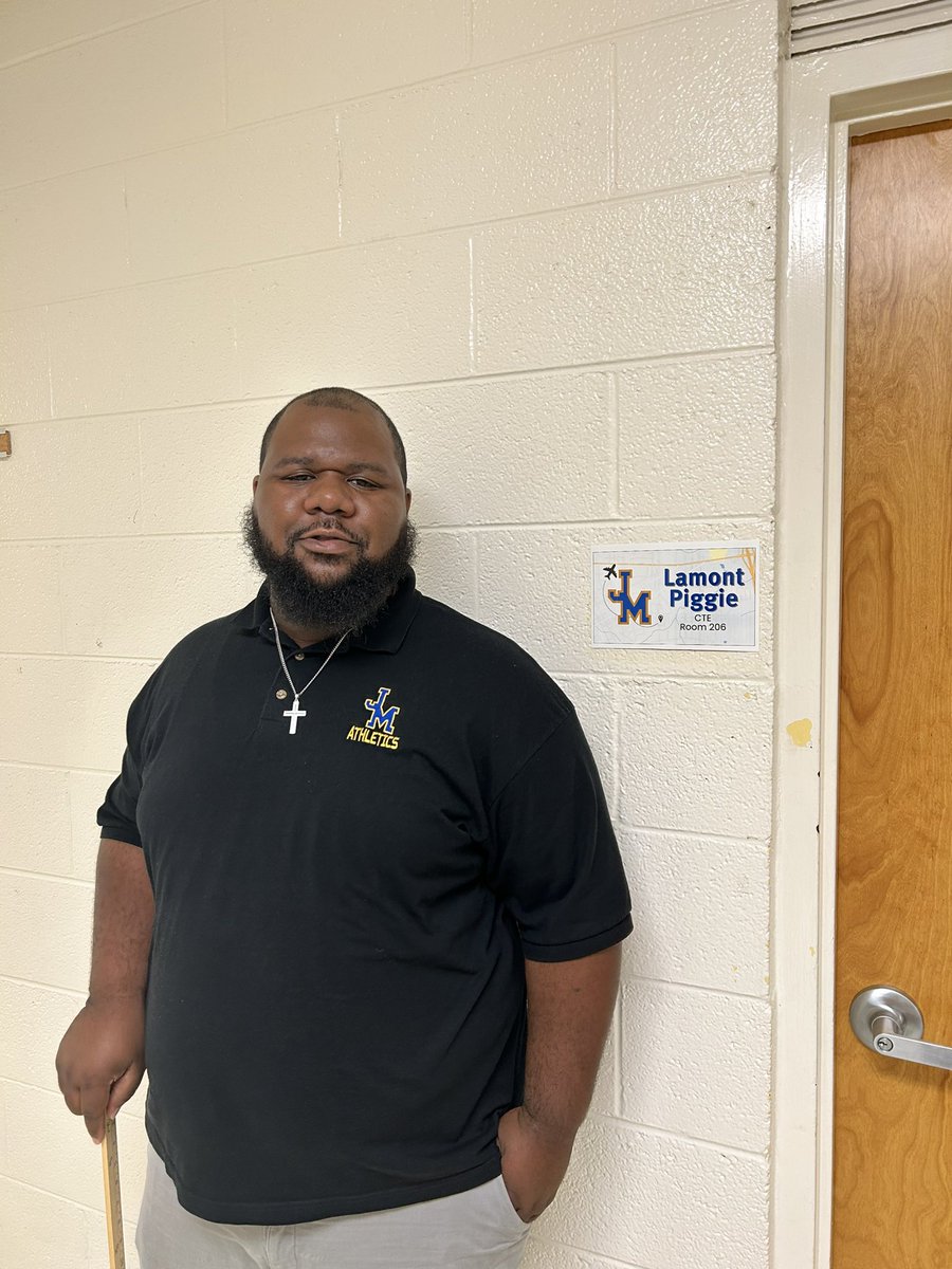 JMHS Yearbook tweet media