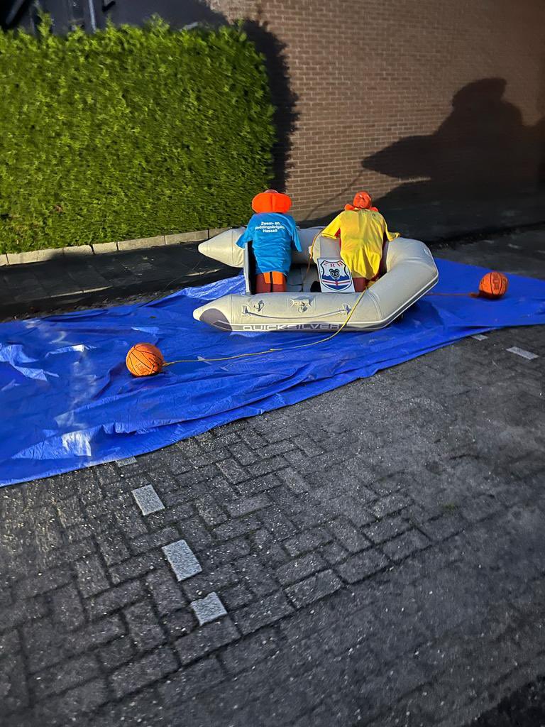 ZRH_Hasselt's tweet photo. Heb jij de Euifeest route al gefietst? Of ga je die nog fietsen? 🧡 🚲 

Stop dan eventjes in de Pol en kijk goed! Wij vinden het in ieder geval super leuk gedaan! 😀 https://t.co/C8aPXGiPu3
