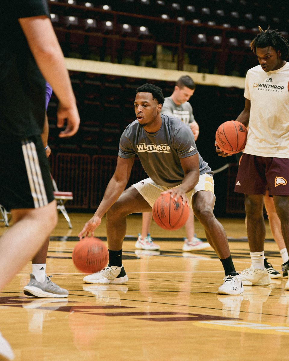 Winthrop_MBB tweet picture