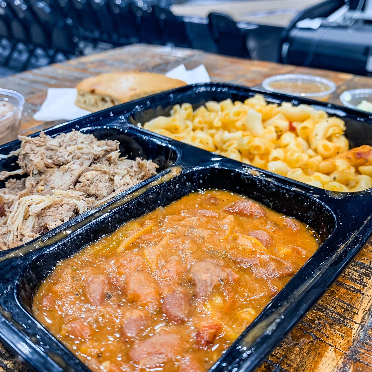 🍽️🤤Craving <a href="/Baccanalle/">Baccanalle</a> X Ottawa BlackJacks Signature Combo right now…

#TheCapital | #LetsBall