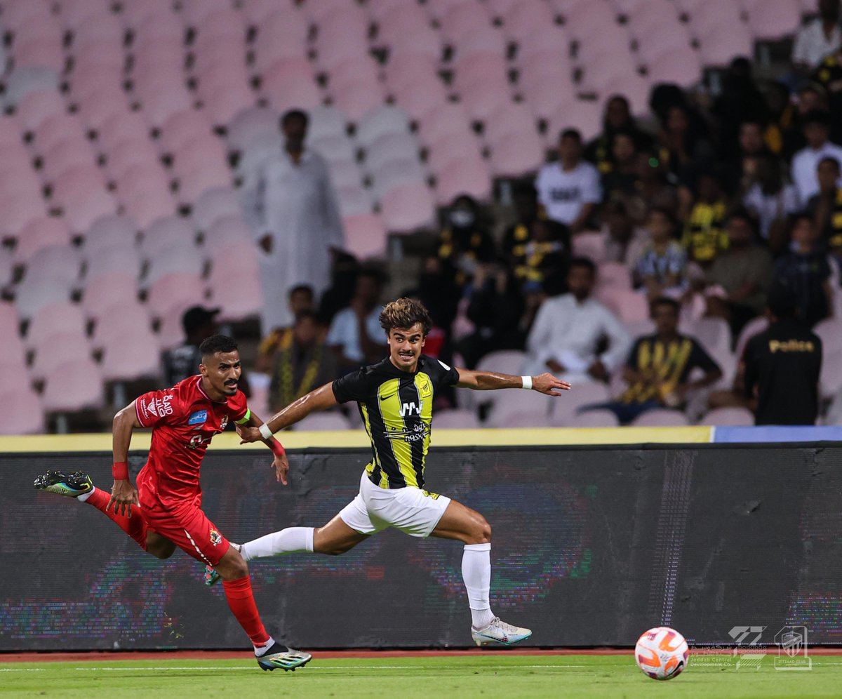 ittihad's tweet image. Jota on the wing 🎸
#الاتحاد_الوحدة
