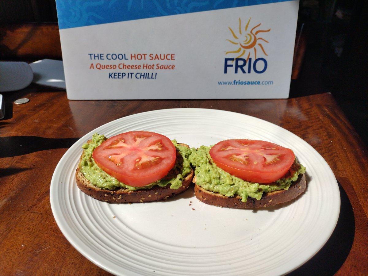 Frio +Avocado+Toast+Tomato = Heaven