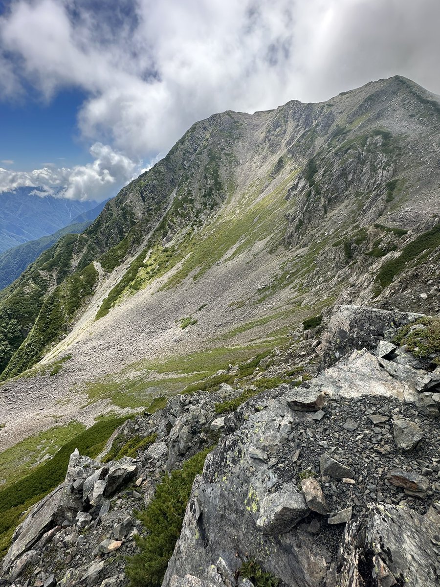 DrawLineguide's tweet photo. 南アルプスお疲れ様でした！
聖岳も赤石岳も荒川三山も最高でした。 https://t.co/jL9P2FTPgX